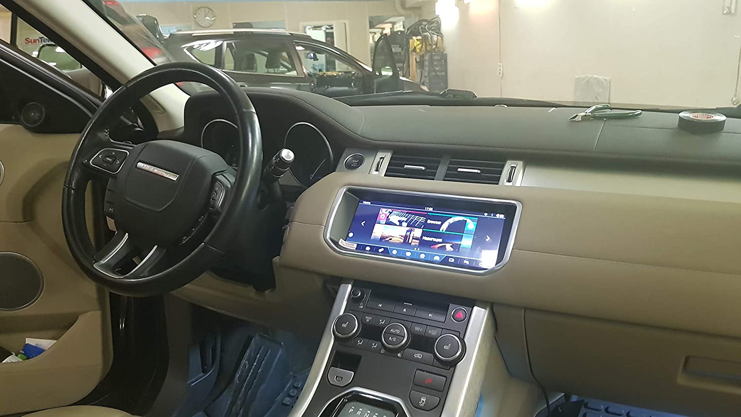 10.25" Land Rover Range Rover Evoque (L538) Android Multimedia Touchscreen Display + Built-in Wireless CarPlay & Android Auto